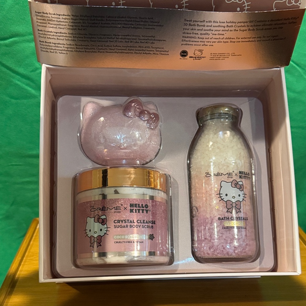 Hello Kitty x The Crème Shop Collaboration Lovely Luxury Set/Coco Rose Scent - Picture 3 of 3